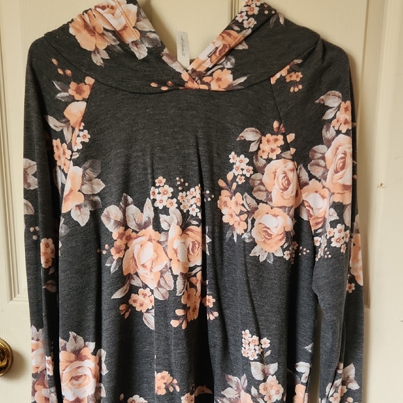 twenty ten Tops - Floral Print Women's Hoodie